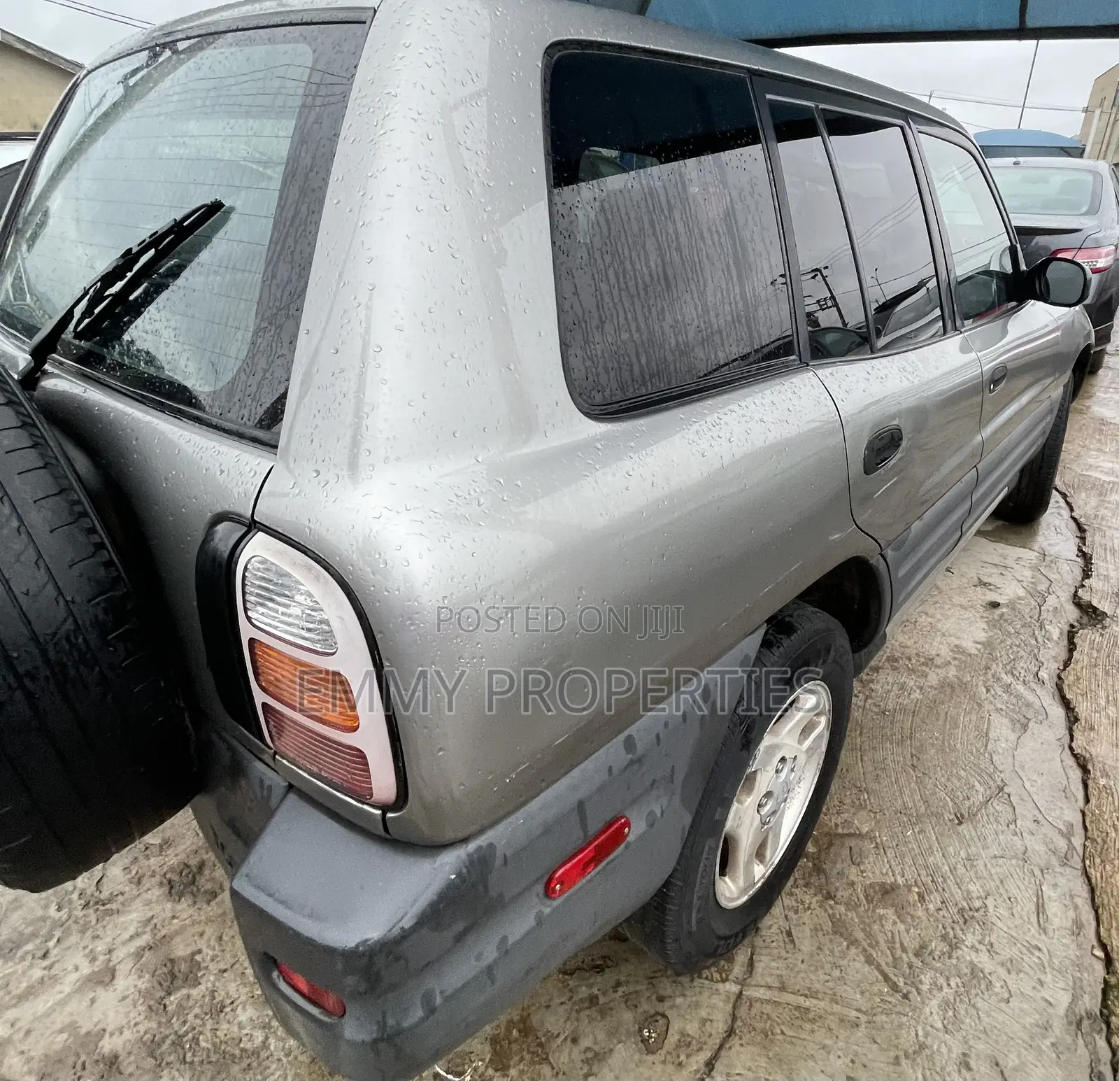 Toyota RAV4 Automatic 2000 Gray