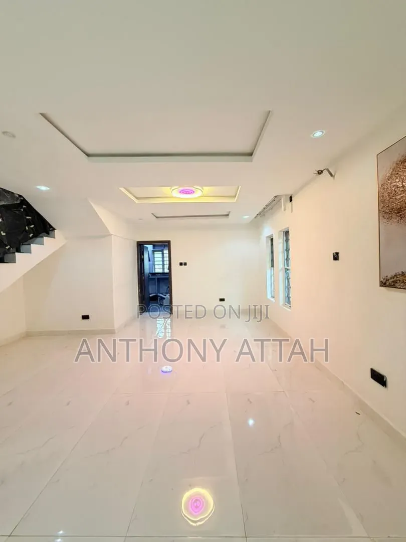 Furnished 5bdrm Duplex in Magodo Phase 2 for sale