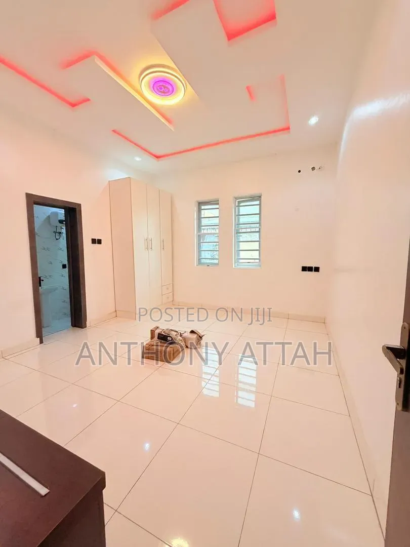 Furnished 5bdrm Duplex in Magodo Phase 2 for sale