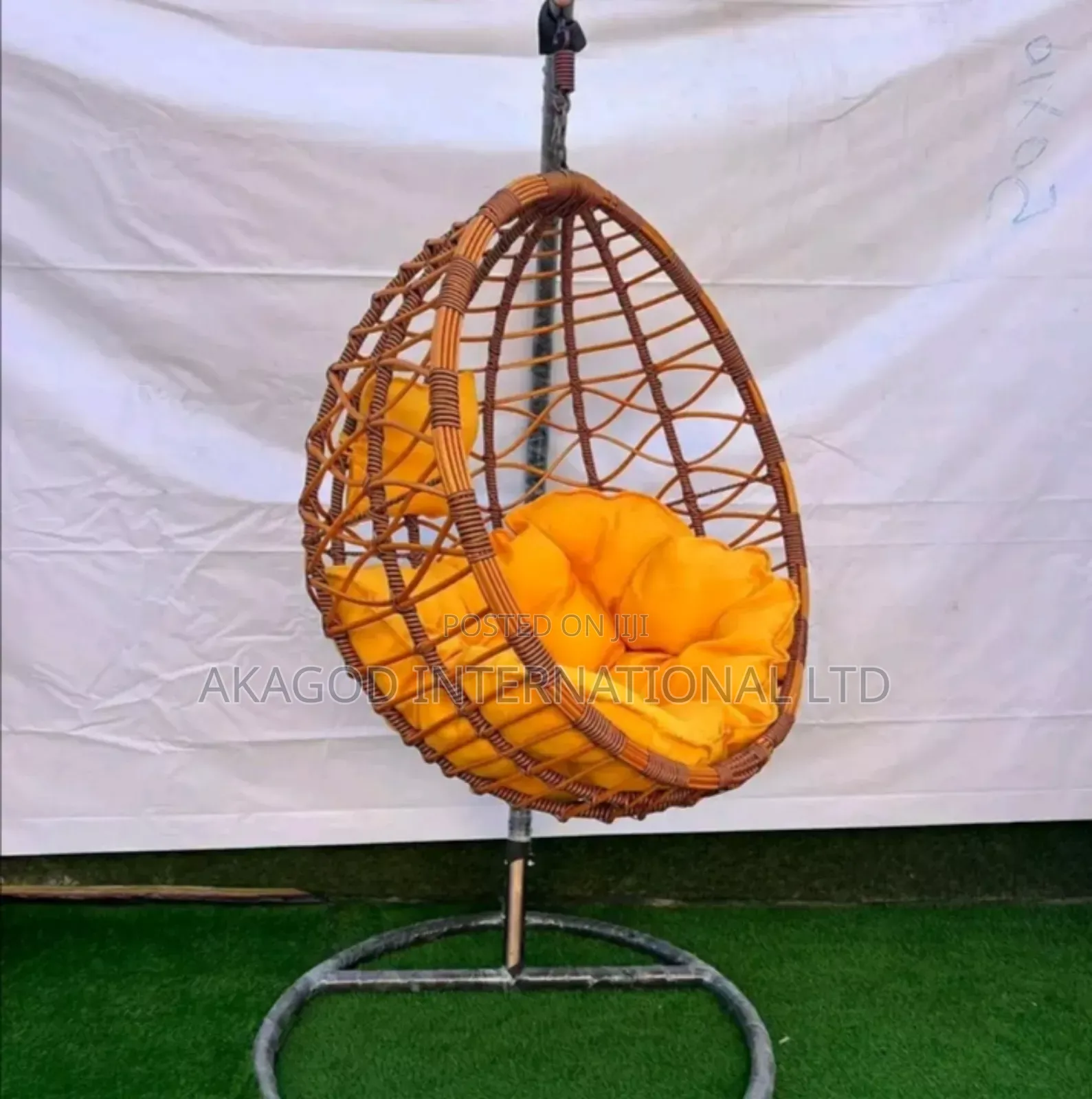 Very Quility Swinging Chair for Outdoor