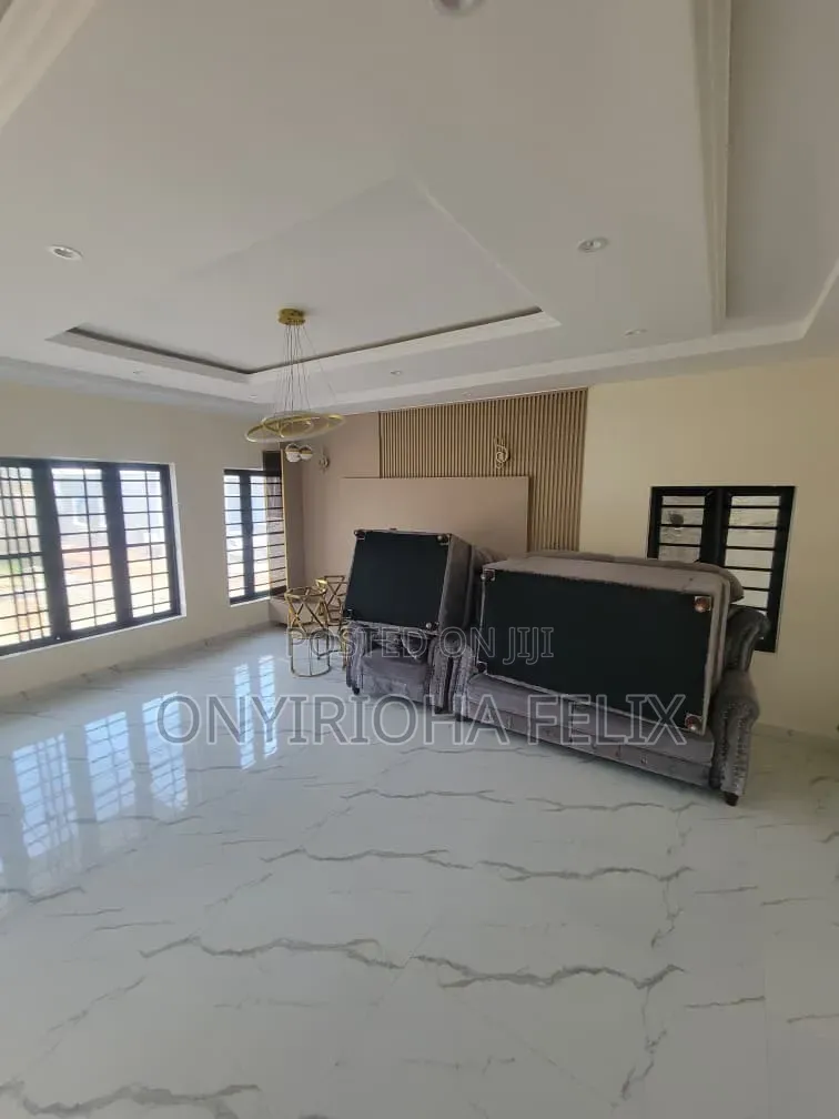 4bdrm Duplex in Lugbe Airport Road, Kiami for rent