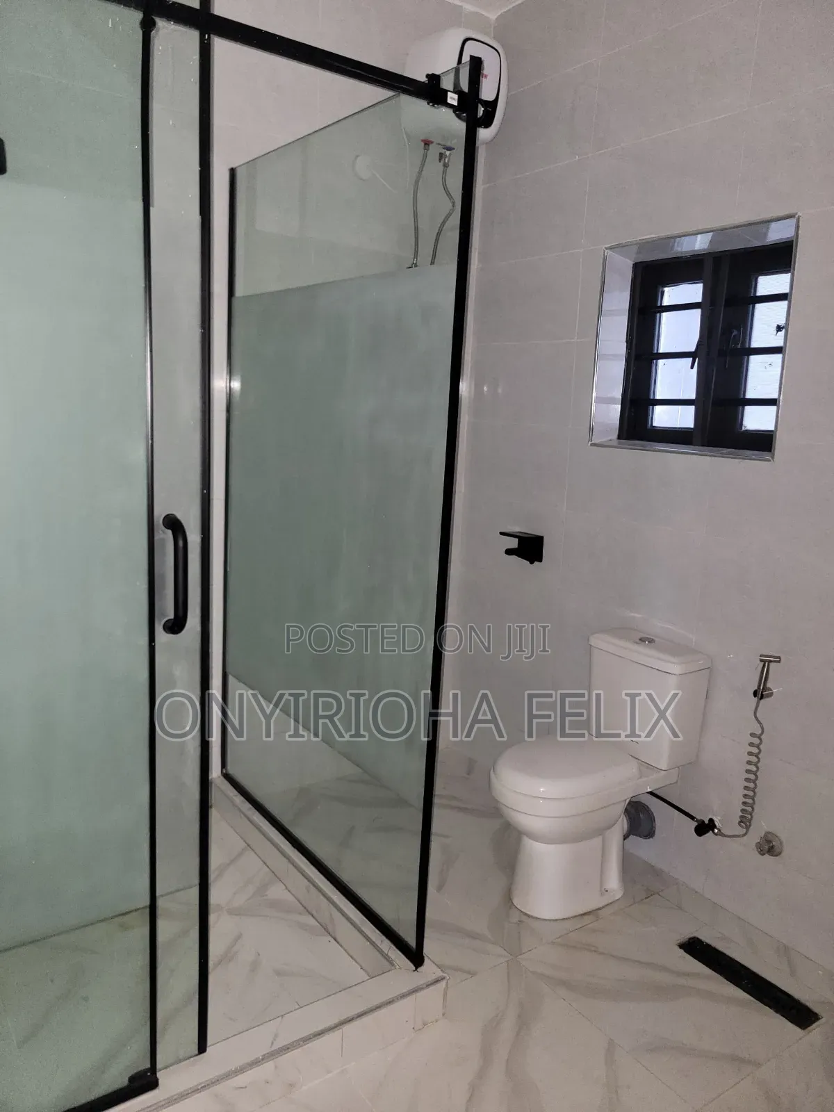 4bdrm Duplex in Lugbe Airport Road, Kiami for rent