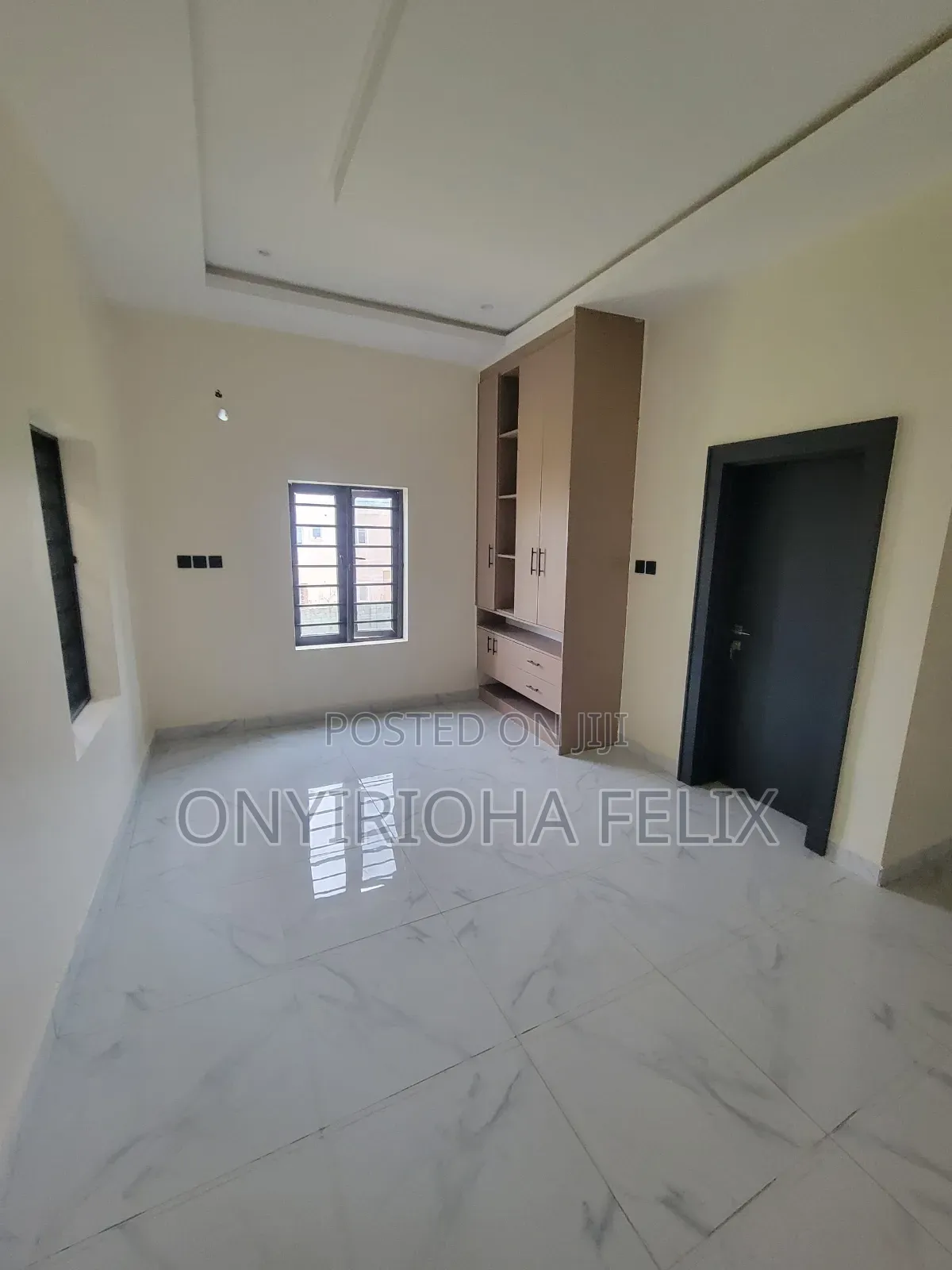 4bdrm Duplex in Lugbe Airport Road, Kiami for rent