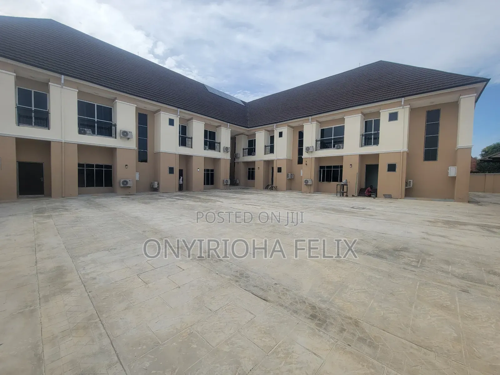 4bdrm Duplex in Lugbe Airport Road, Kiami for rent