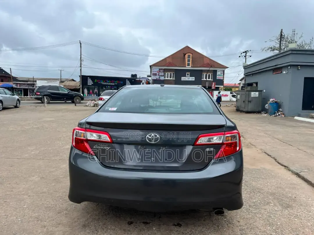 Toyota Camry 2014 Gray