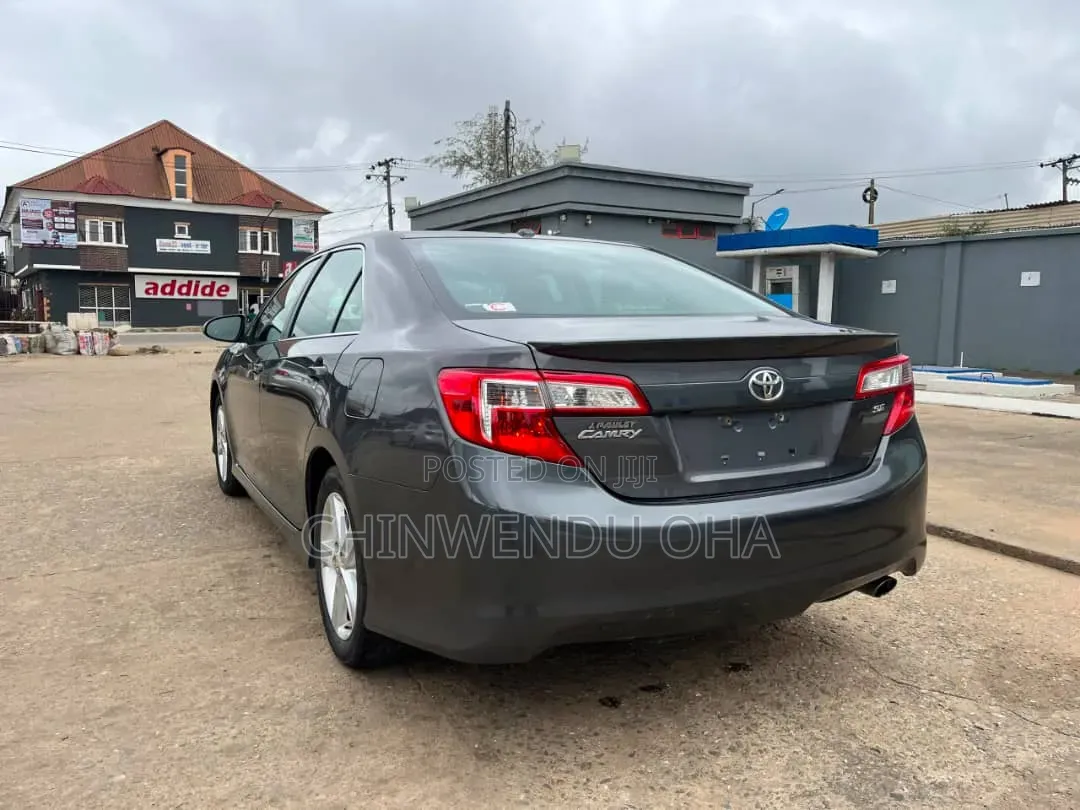 Toyota Camry 2014 Gray