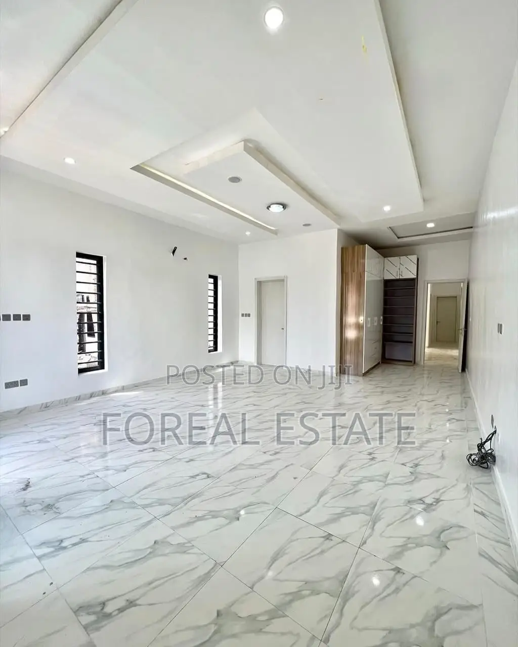 4bdrm Duplex in Chevron for rent