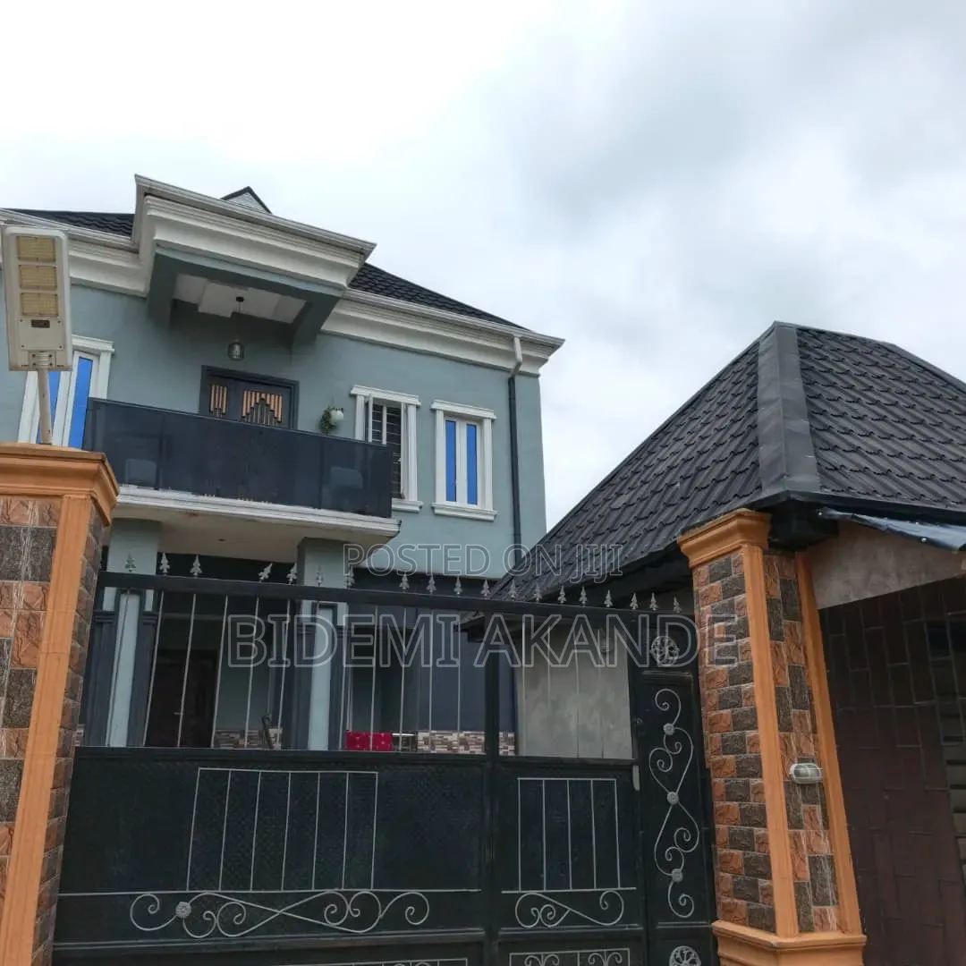 3bdrm Block of Flats in Obafemi-Owode for rent