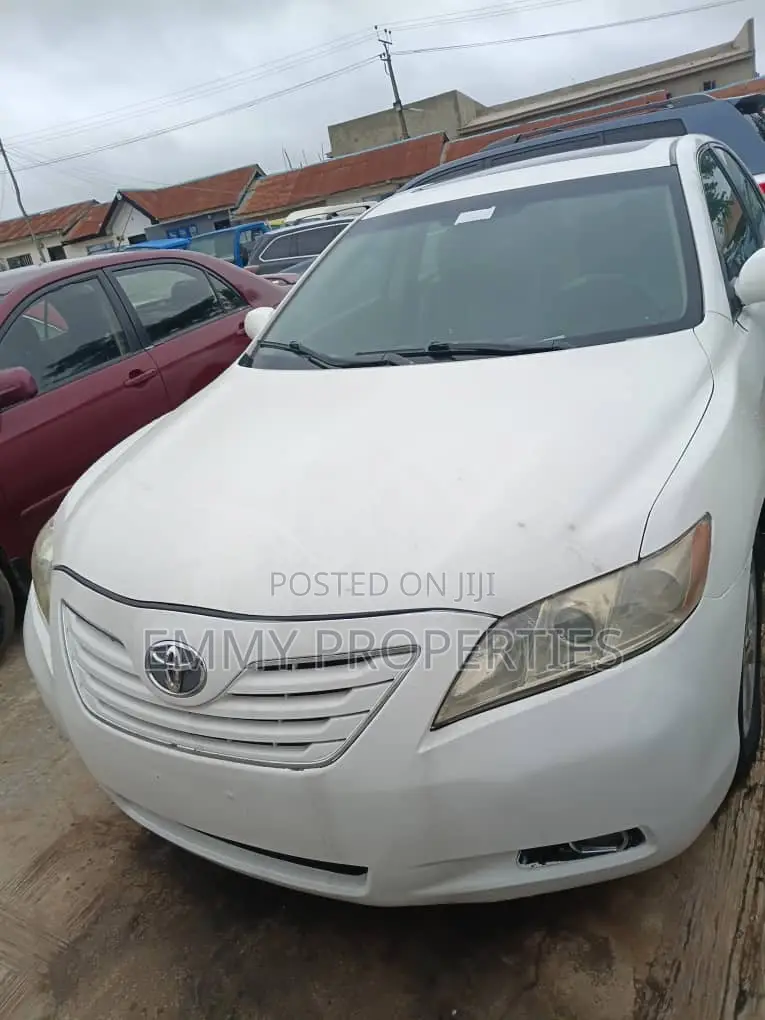 Toyota Camry XLE V6 4dr Sedan (3.5L 6cyl 6AM) 2008 White