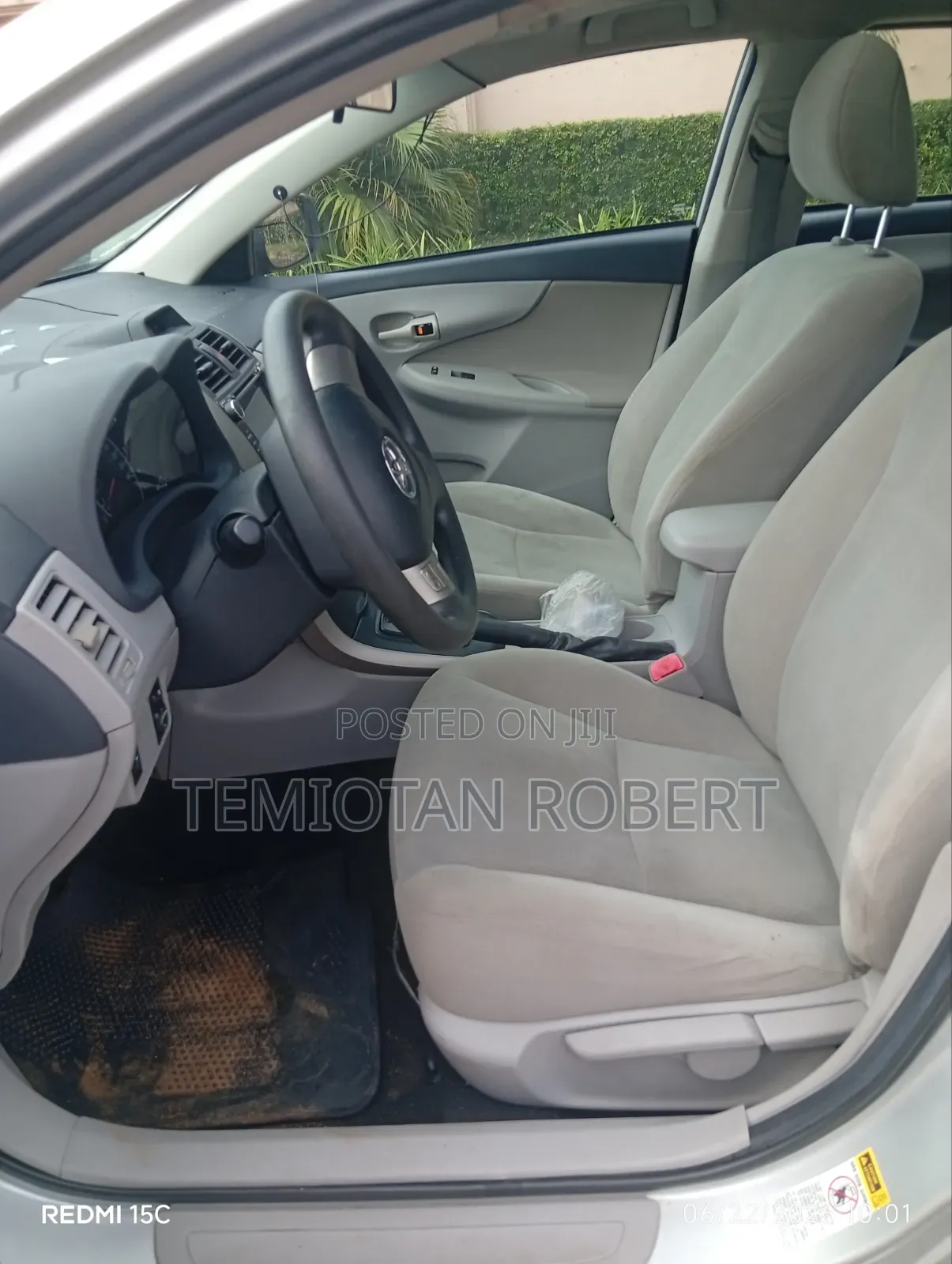 Toyota Corolla L 4dr Sedan (1.8L 4cyl 5M) 2013 Silver