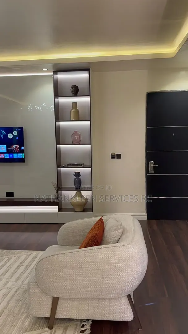 Auxi-Luxury One (1) Bedroom Apartment