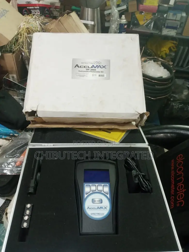 Spectroline AccuMAX XRP-3000 Digital Radiometer/Photometer