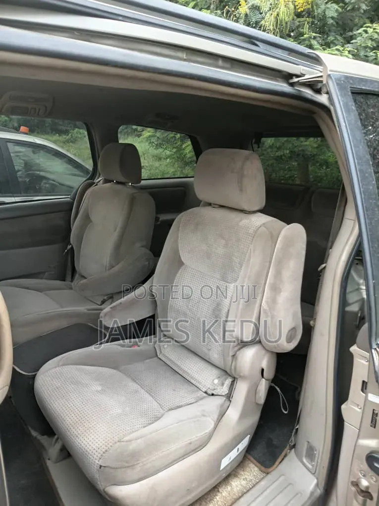 Toyota Sienna 2005 Gold