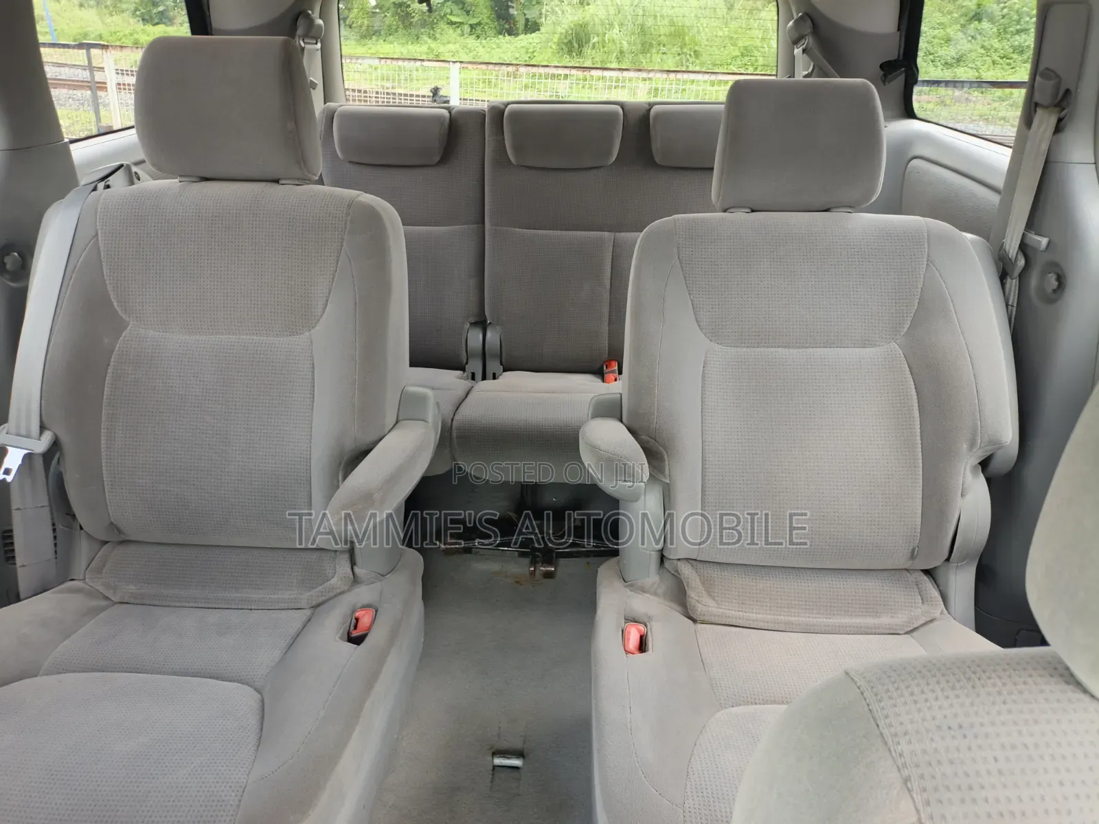 Toyota Sienna 2005 Silver