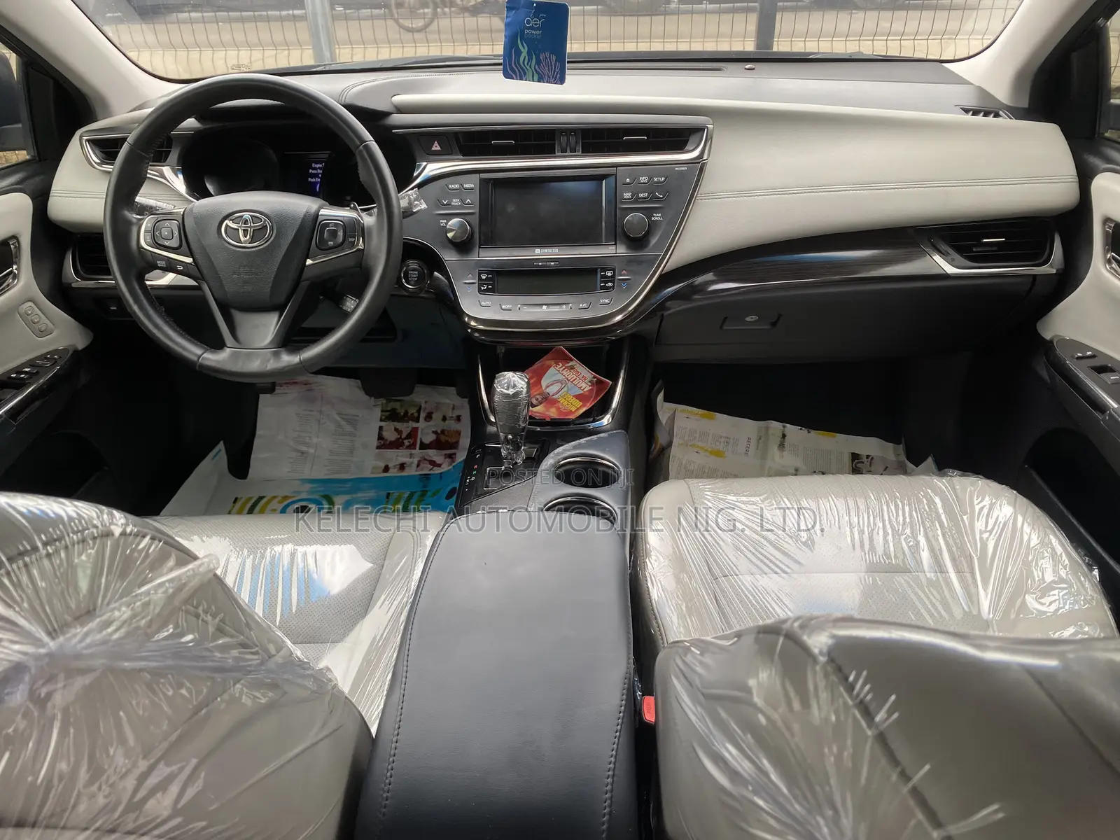 Toyota Avalon Limited Sedan FWD (3.5L 6cyl 6A) 2013 Gray