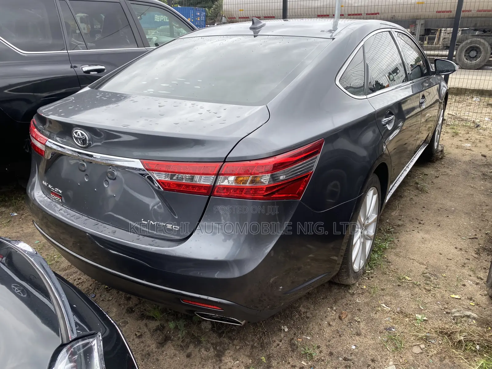 Toyota Avalon Limited Sedan FWD (3.5L 6cyl 6A) 2013 Gray