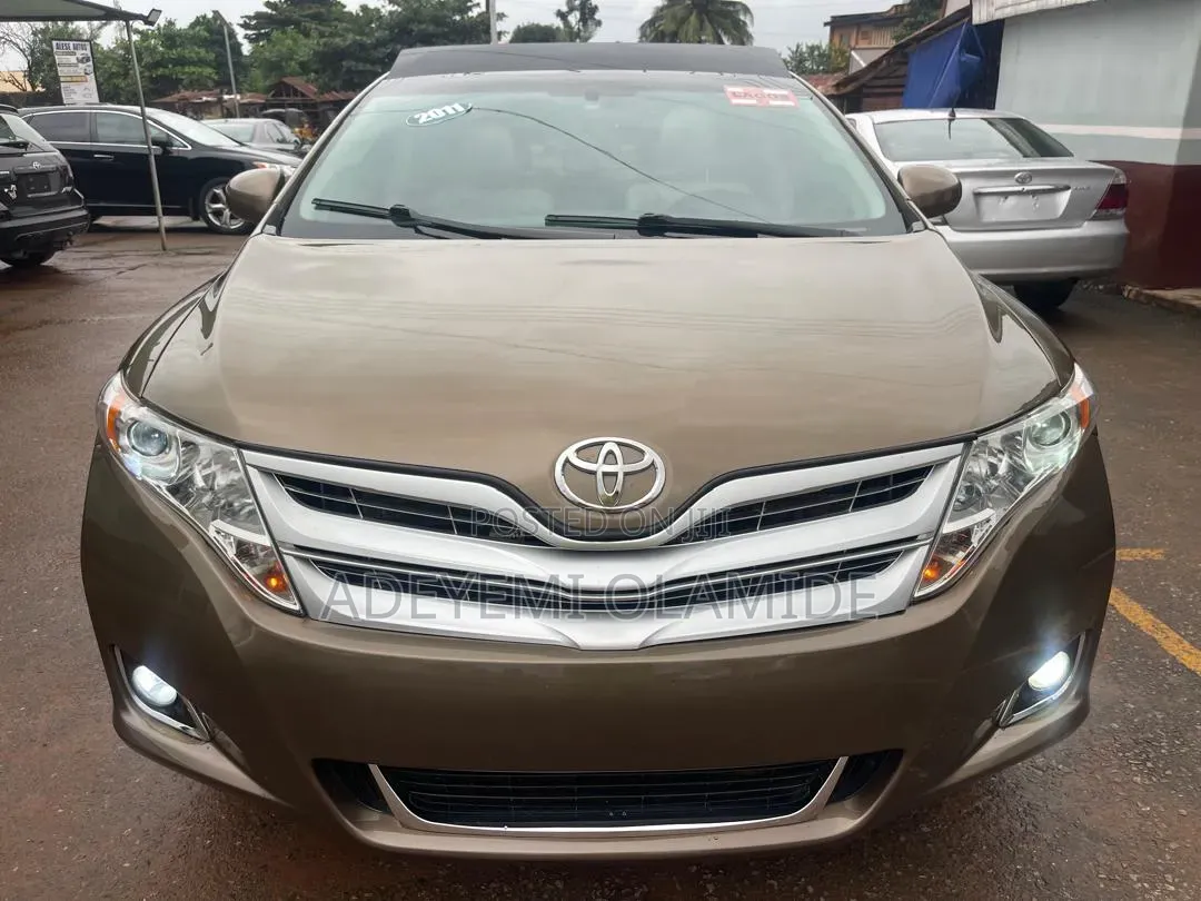 Toyota Venza 2011 Gold