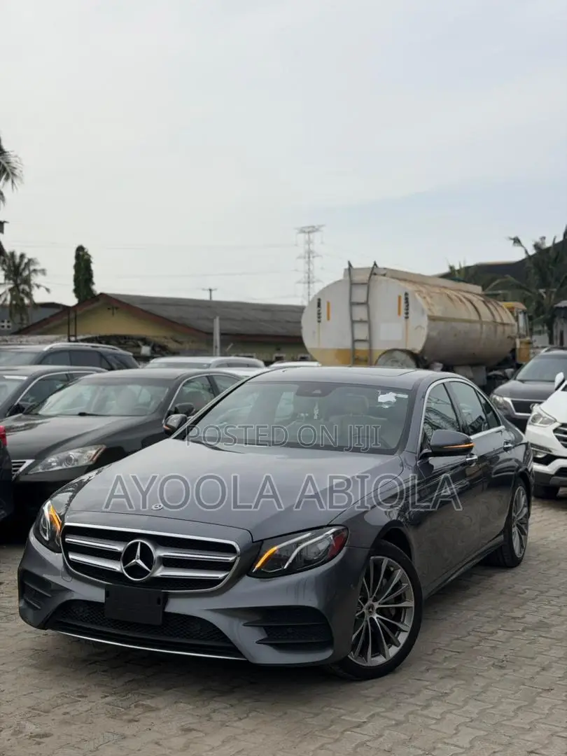 Mercedes-Benz E300 2018 Gray