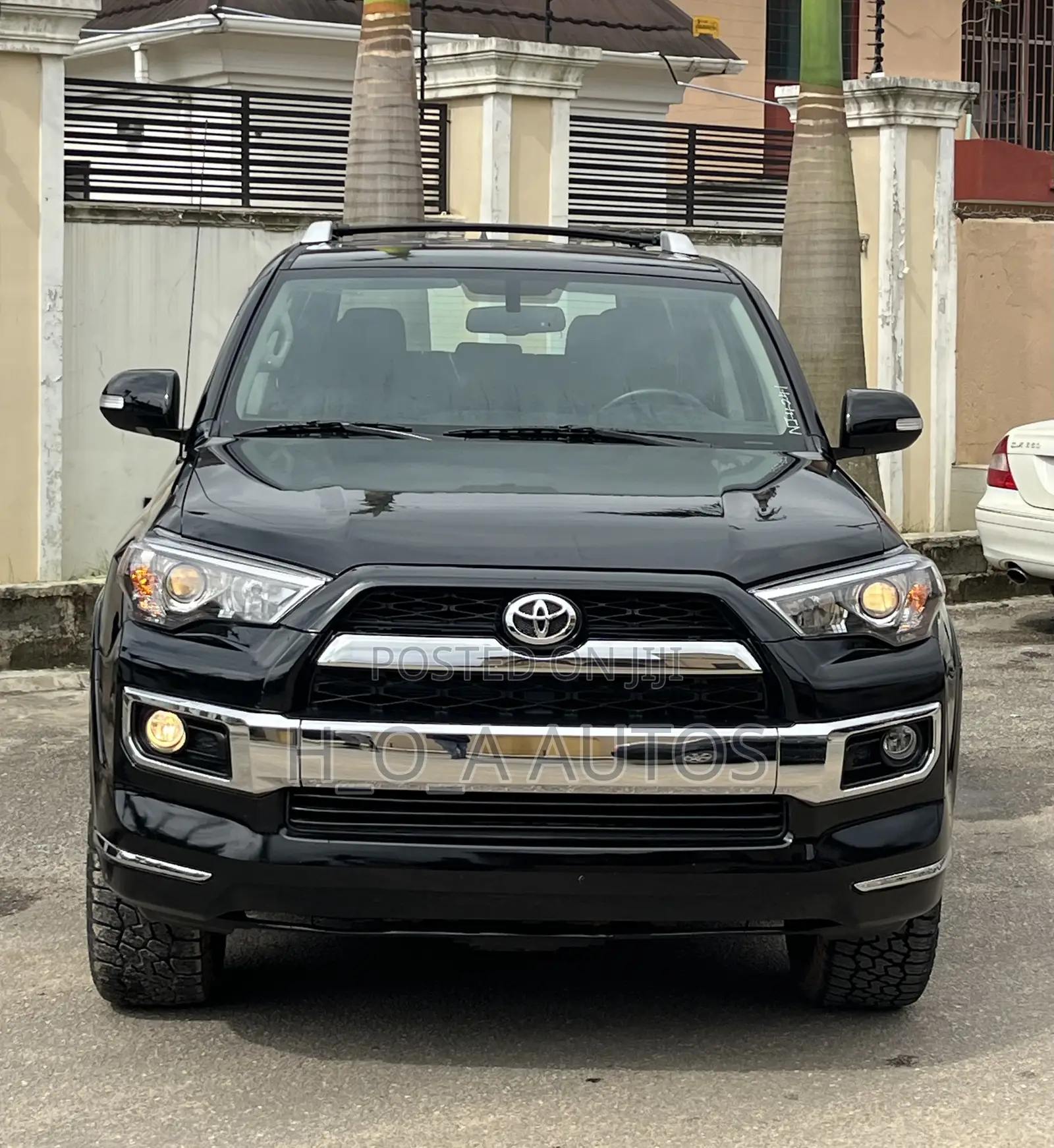 Toyota 4-Runner Limited 4X4 2013 Black