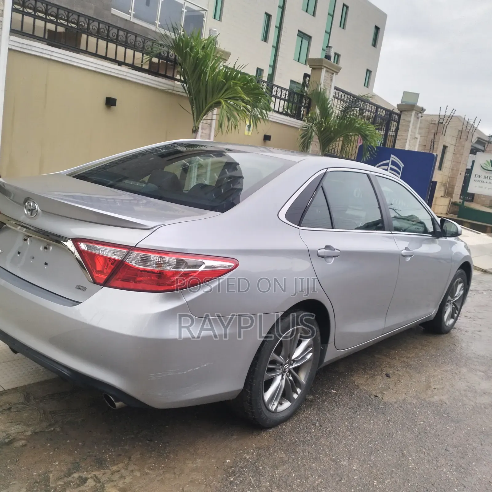 Toyota Camry 2017 Silver