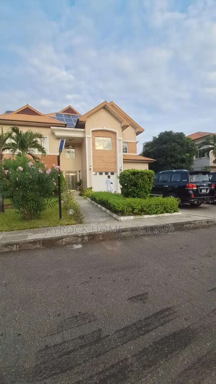 Furnished 5bdrm Mansion in Ikate for sale