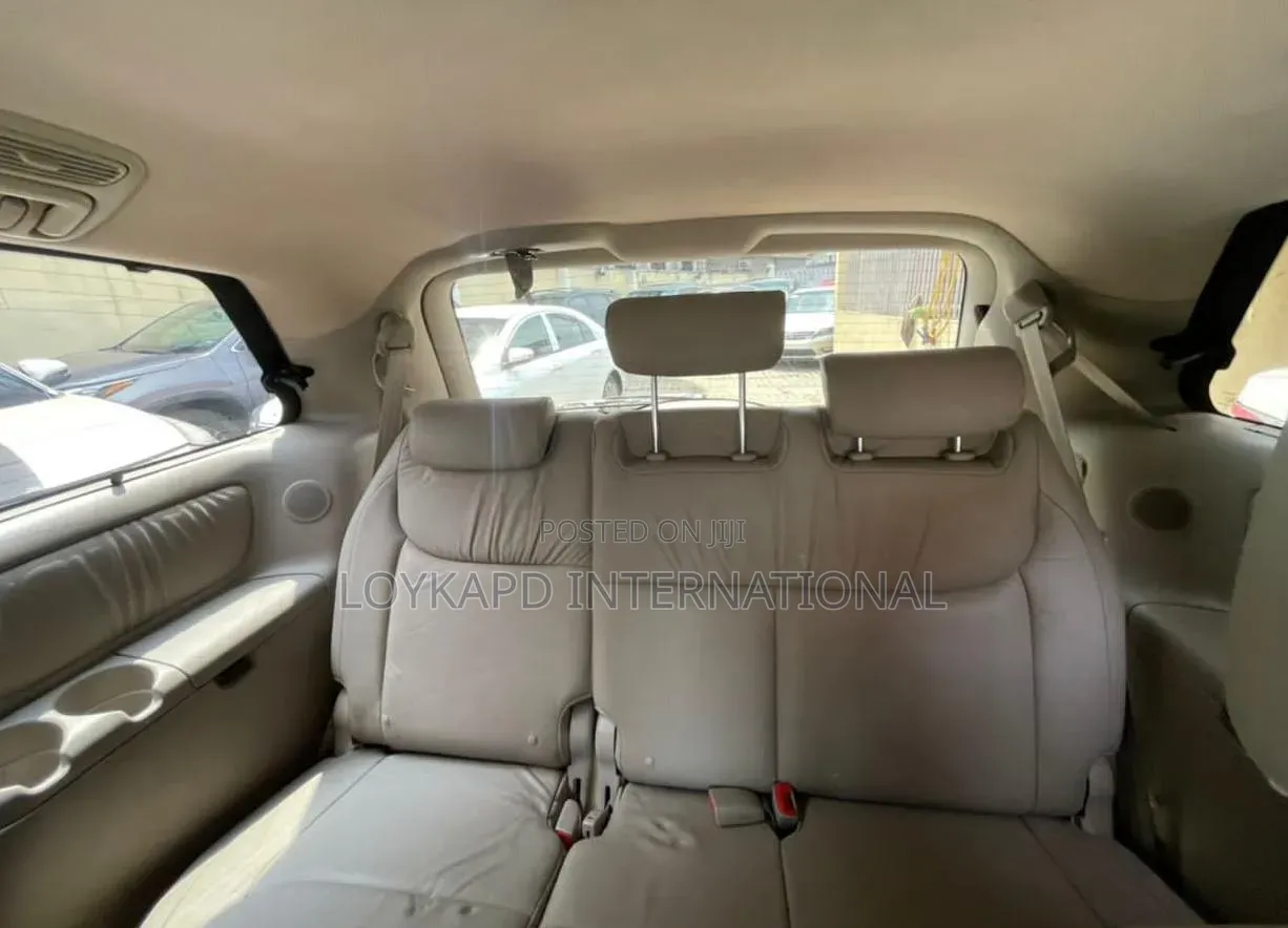 Toyota Sienna XLE Limited 4WD 2008 Gold