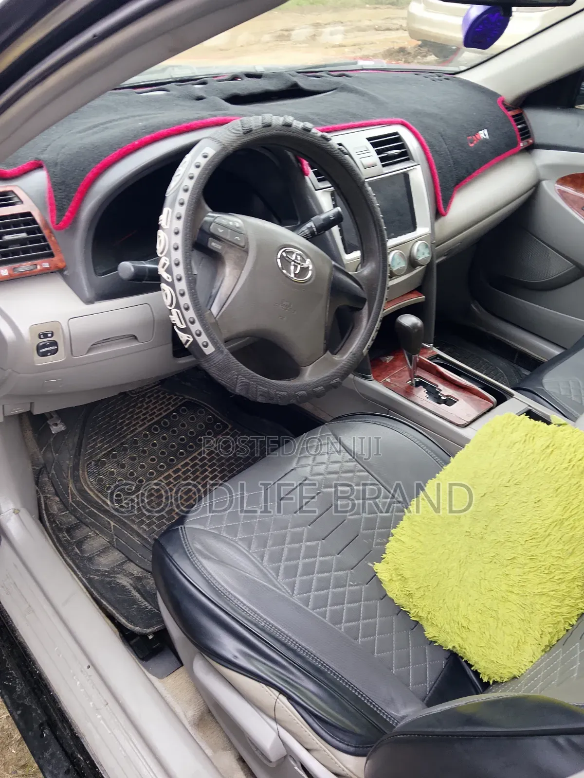 Toyota Camry XLE 4dr Sedan (2.4L 4cyl 5A) 2007 Ivory