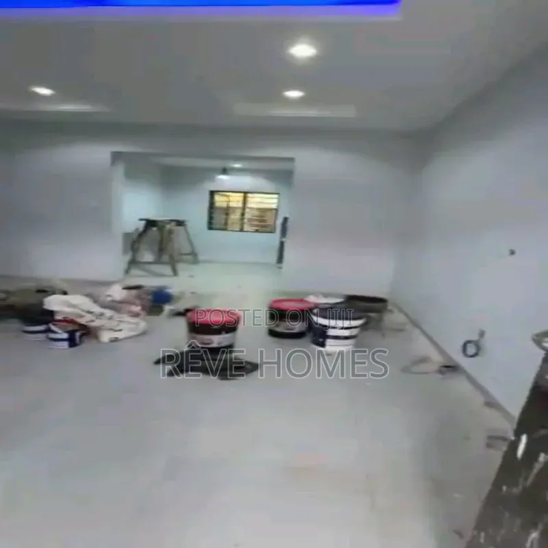 3bdrm Block of Flats in Shomolu / Shomolu for rent