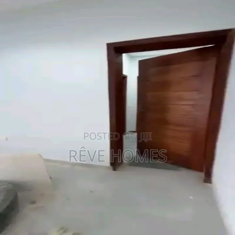 3bdrm Block of Flats in Shomolu / Shomolu for rent