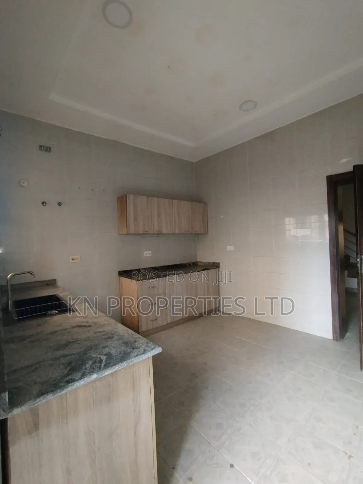 5bdrm Duplex in Guzape for rent