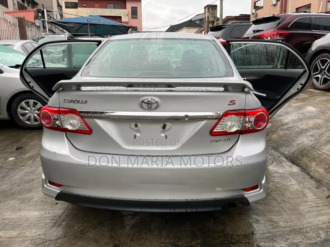 Toyota Corolla S 4dr Sedan (1.8L 4cyl 4A) 2012 Silver