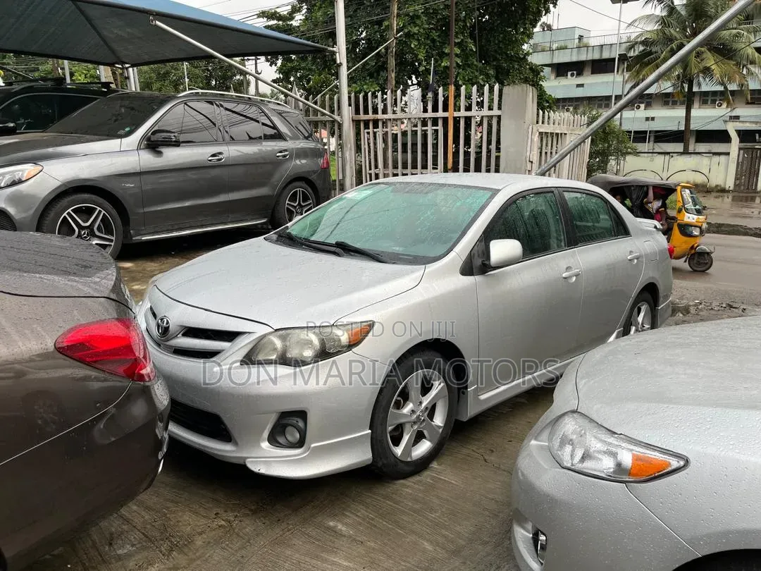 Toyota Corolla S 4dr Sedan (1.8L 4cyl 4A) 2012 Silver