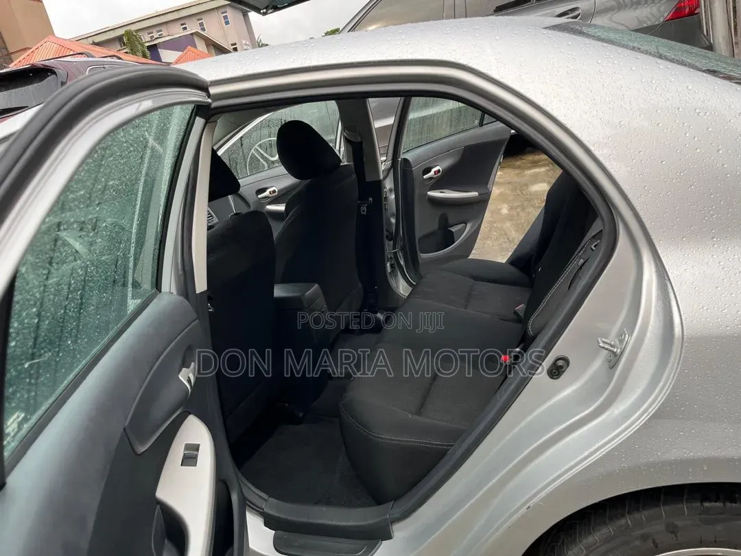 Toyota Corolla S 4dr Sedan (1.8L 4cyl 4A) 2012 Silver