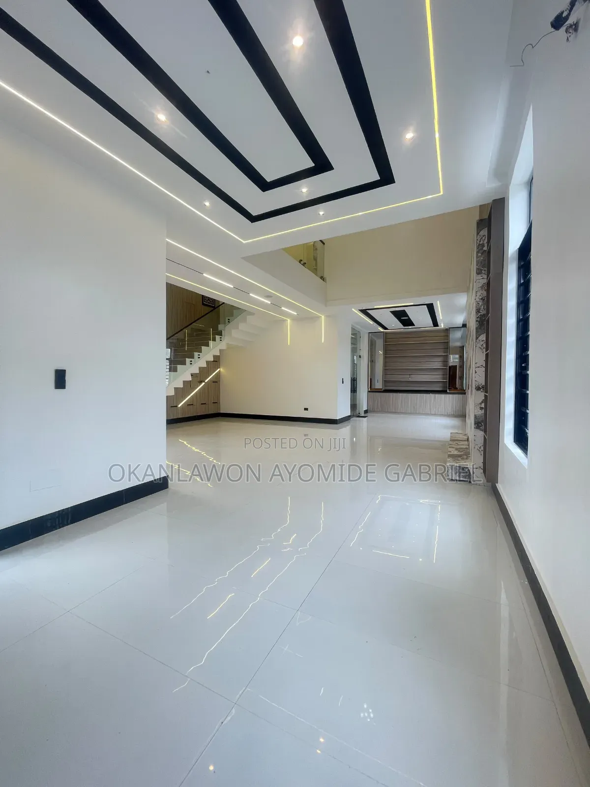 5bdrm Duplex in Sangotedo for sale