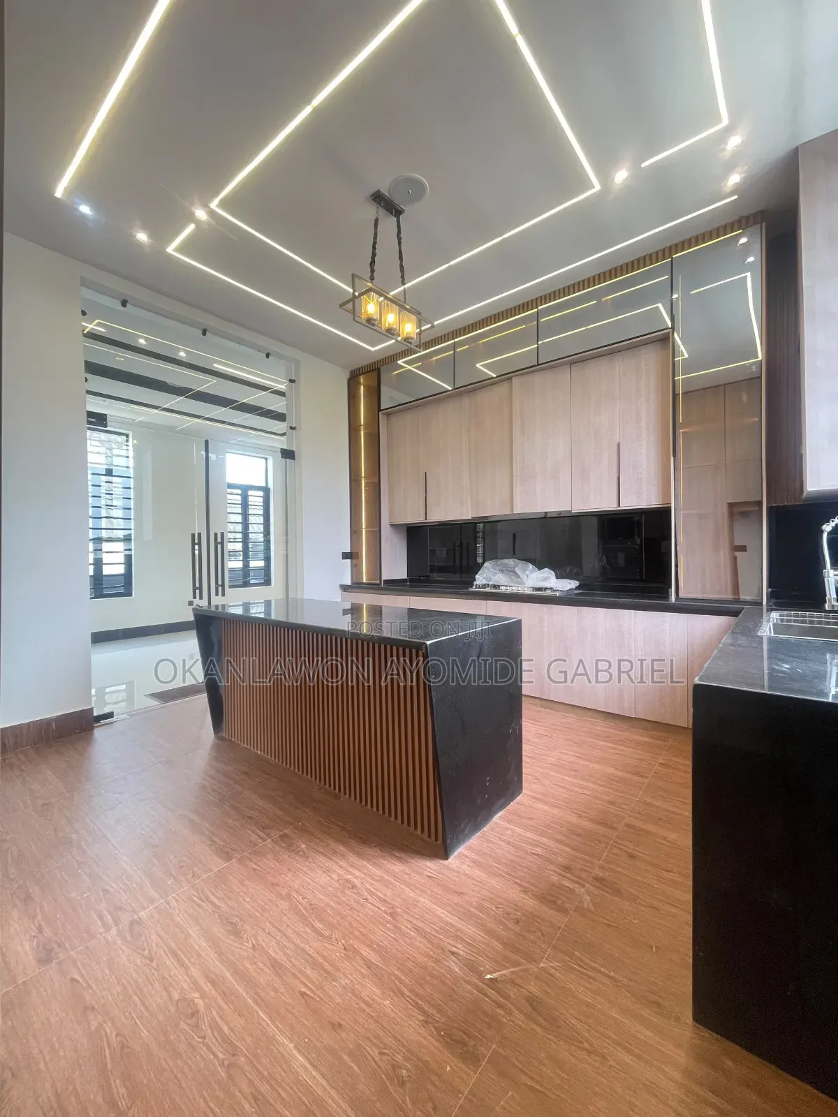 5bdrm Duplex in Sangotedo for sale