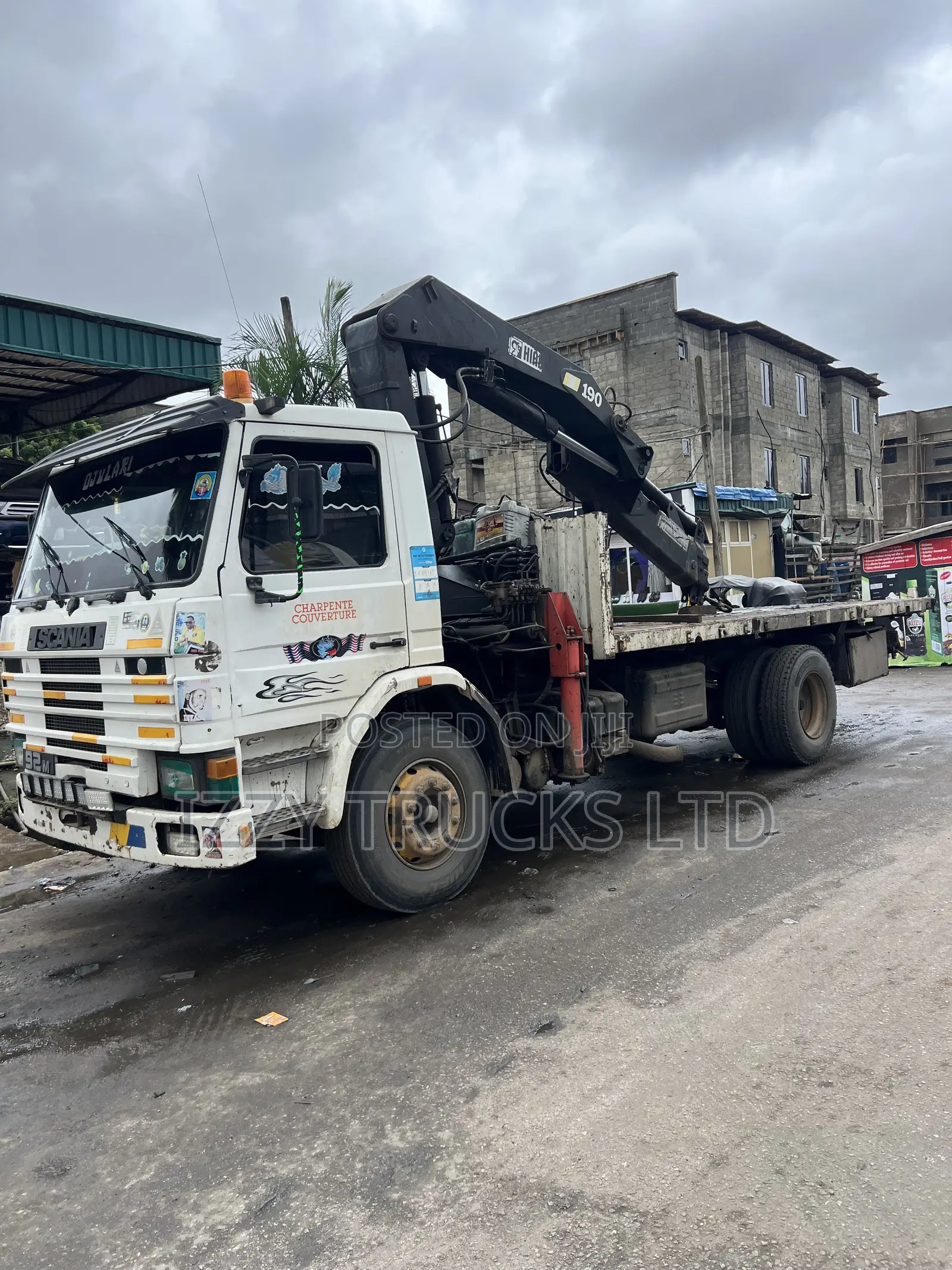 Self Loader Truck Available for Rental
