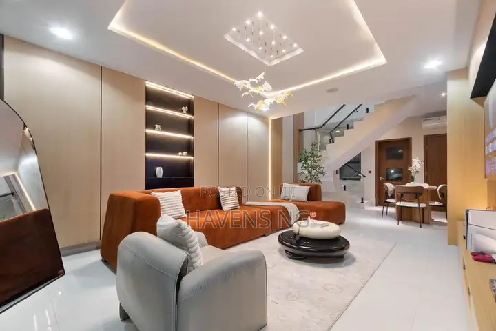 Contemporary 2-Bedroom Maisonette