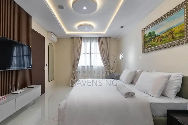 Contemporary 2-Bedroom Maisonette
