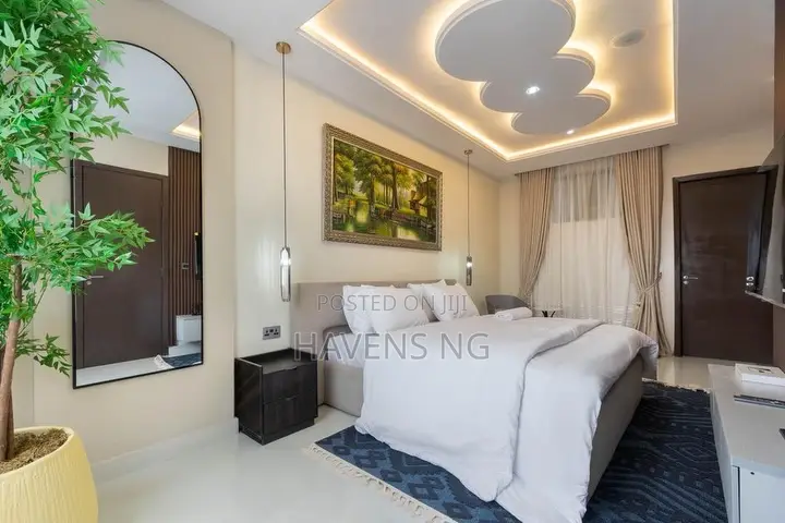 Contemporary 2-Bedroom Maisonette