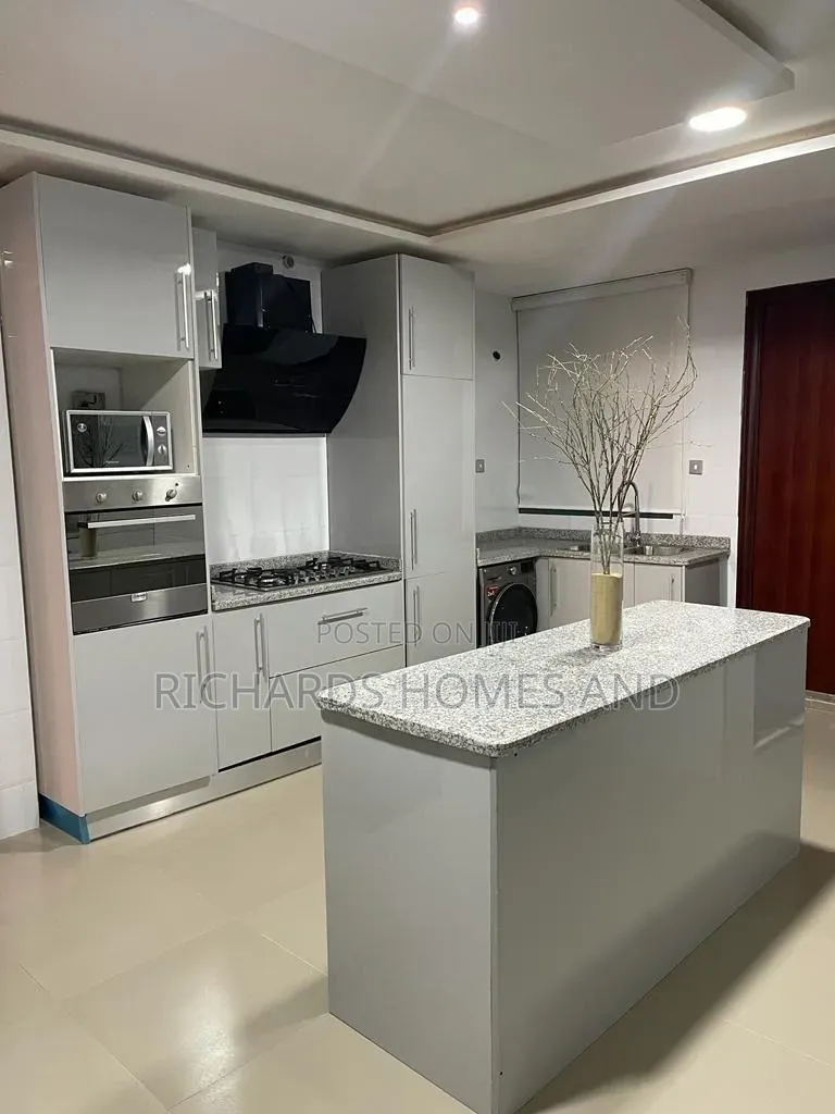 Furnished 3bdrm Apartment in Banana Island for rent
