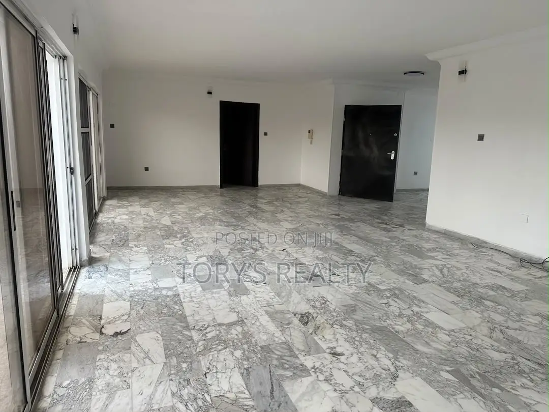 3bdrm Apartment in Ikoyi S.W for rent
