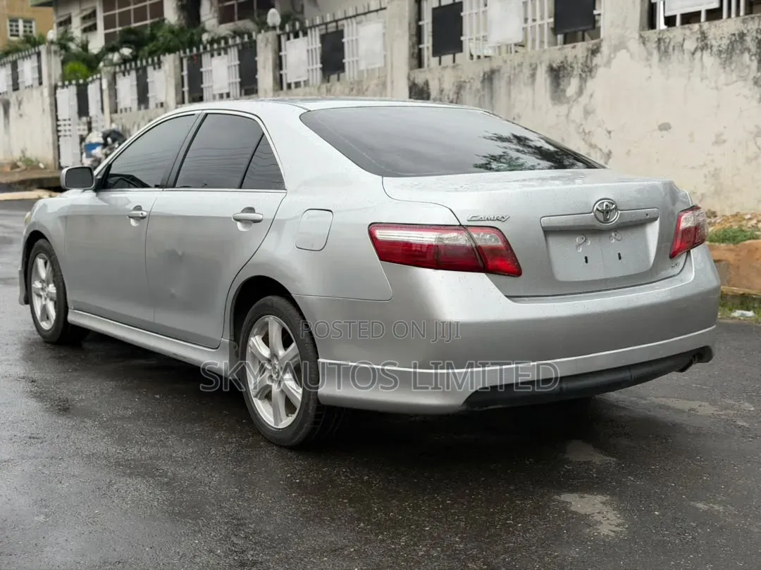 Toyota Camry 2009 Silver
