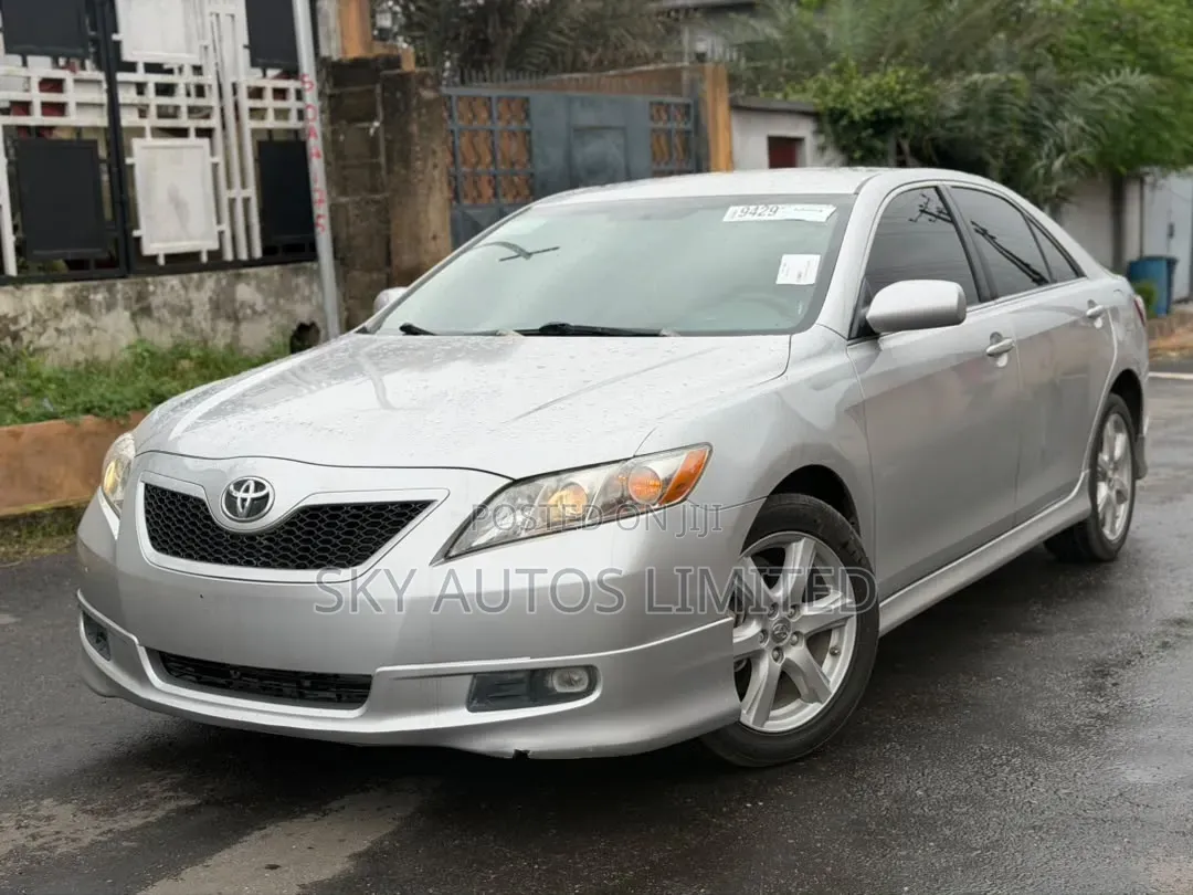 Toyota Camry 2009 Silver