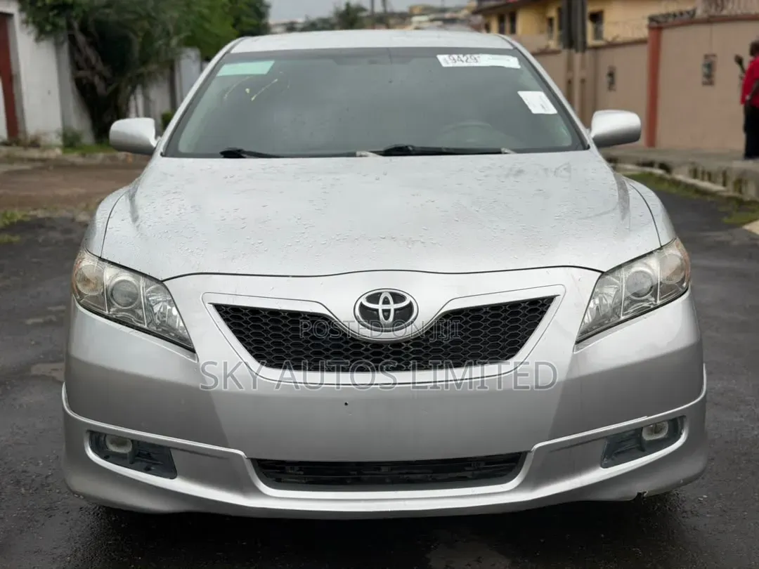 Toyota Camry 2009 Silver