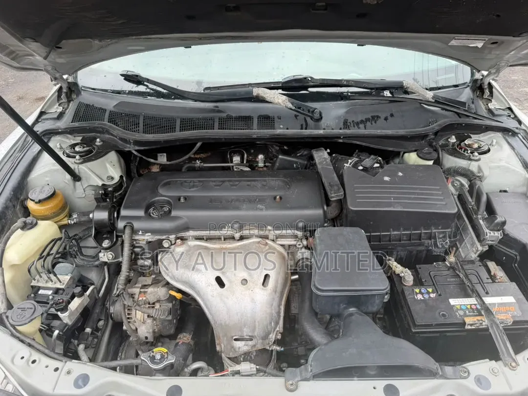 Toyota Camry 2009 Silver