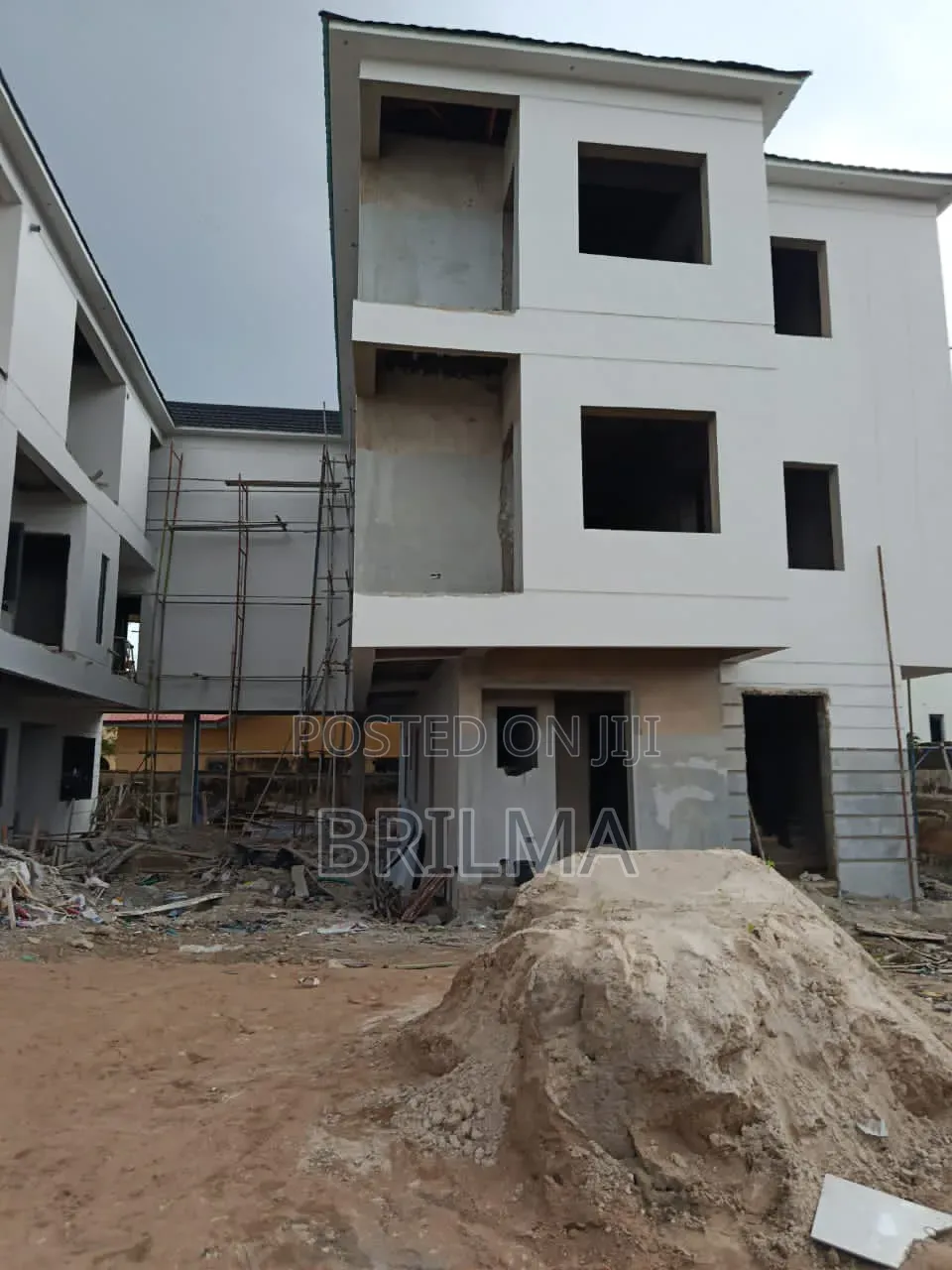 5bdrm Duplex in Wuye for sale