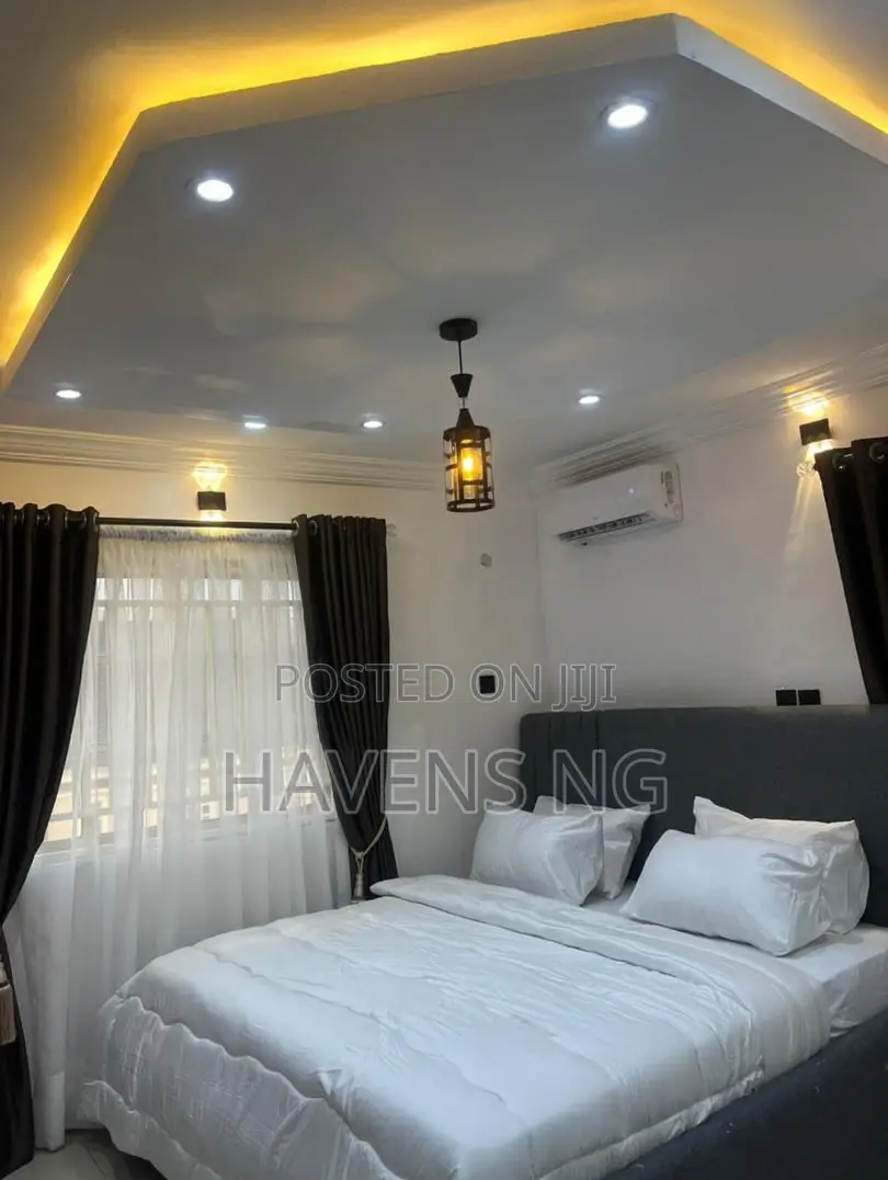 Contemporary 3-Bedroom Apartment