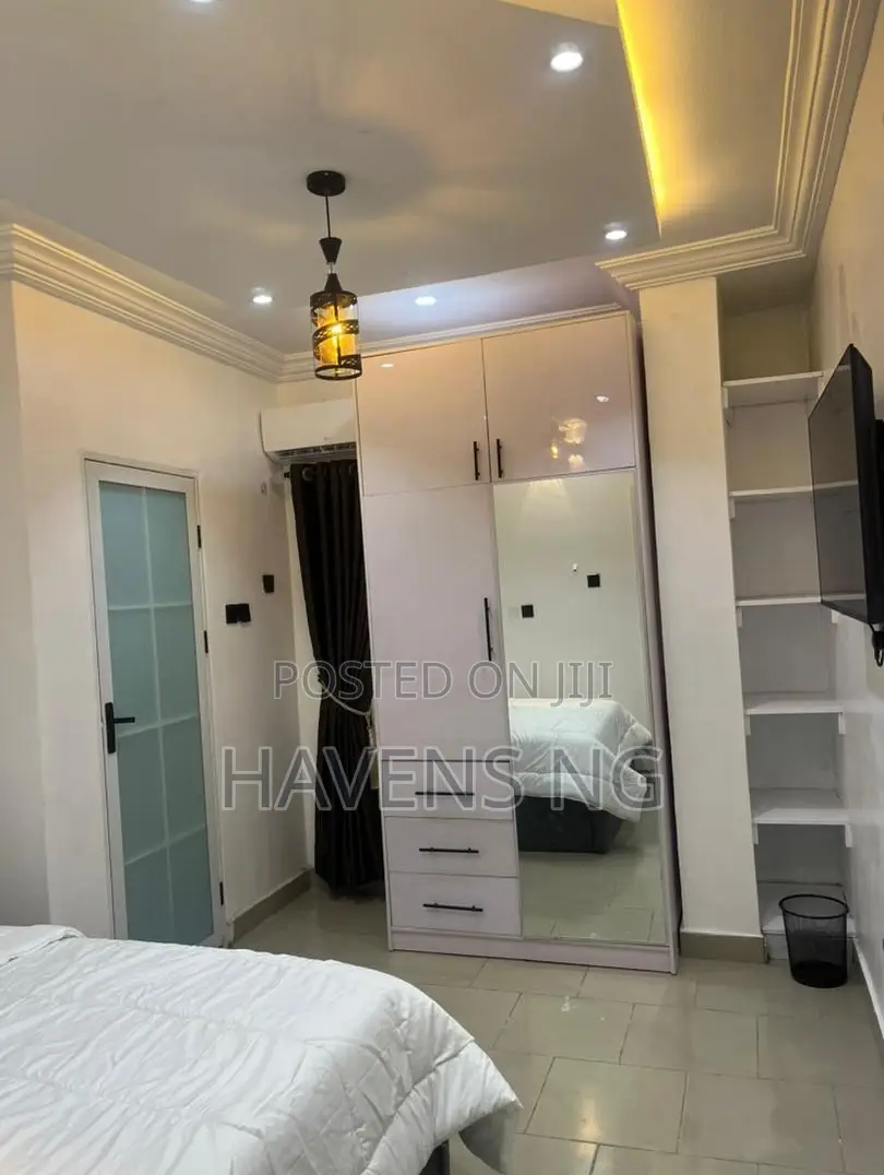 Contemporary 3-Bedroom Apartment