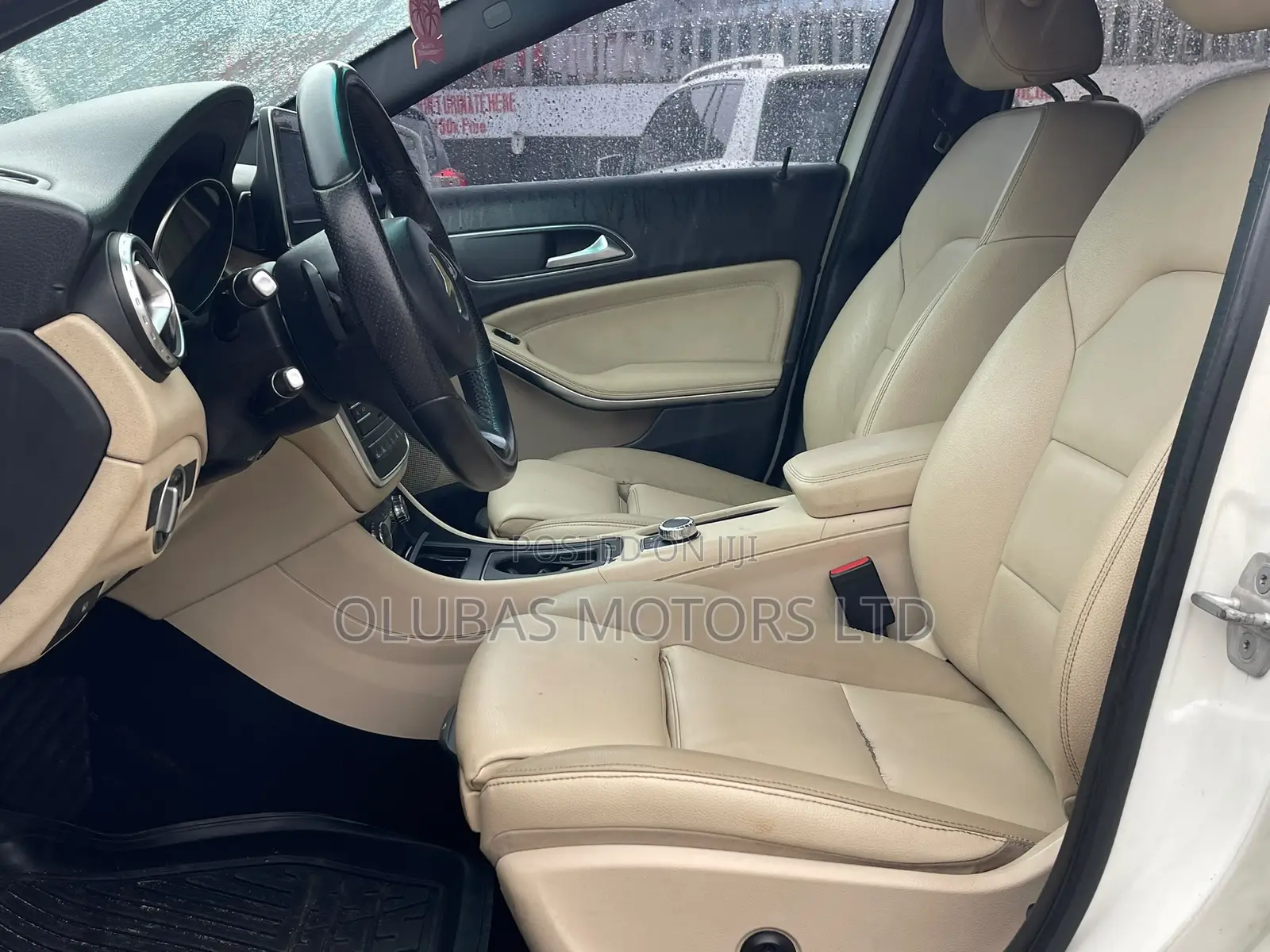 Mercedes-Benz GLA 250 2016 White