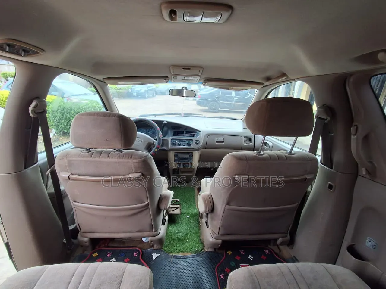 Toyota Sienna LE 2002 Gold